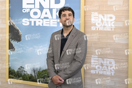 Filmpremiere 'The End of Oak Street' in Burbank