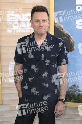 Filmpremiere 'The End of Oak Street' in Burbank