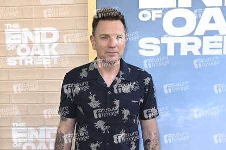 Filmpremiere 'The End of Oak Street' in Burbank