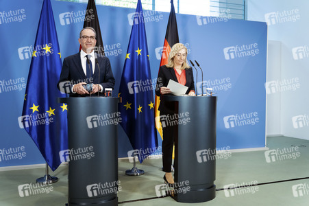 Pressekonferenz zur Reform des Rechts der Nachrichtendienste in Berlin