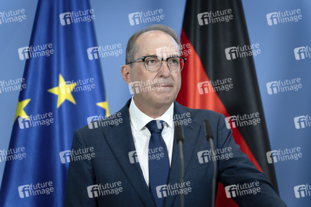Pressekonferenz zur Reform des Rechts der Nachrichtendienste in Berlin