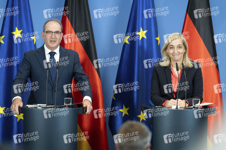Pressekonferenz zur Reform des Rechts der Nachrichtendienste in Berlin