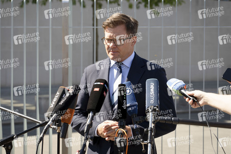 Pressestatement von Carsten Schneider nach Kabinettsitzung in Berlin