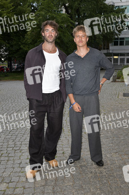 Filmpremiere 'Back to the 90s' in Berlin