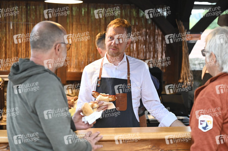 Veranstaltung der CDU 'Kretschmer grillt' in Arnsdorf