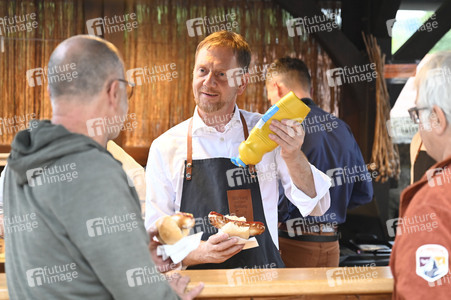 Veranstaltung der CDU 'Kretschmer grillt' in Arnsdorf