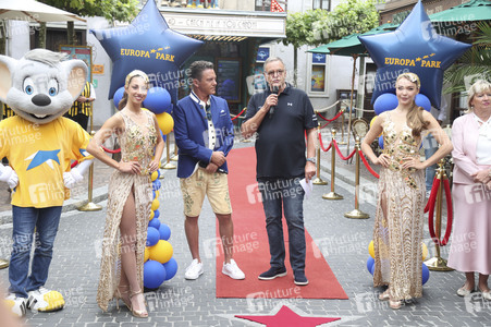 Ehrung von Stefan Mross mit Stern auf dem 'Walk of Fame' des Europa-Parks in Rust
