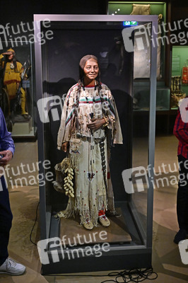 Namensgebung der historischen Blackfoot-Frau im Karl-May-Museum in Radebeul