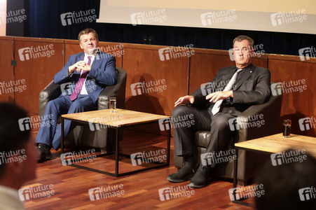 Sven Schulze und Markus Söder beim Landtagswahlkampf in Sachsen-Anhalt in Wernigerode