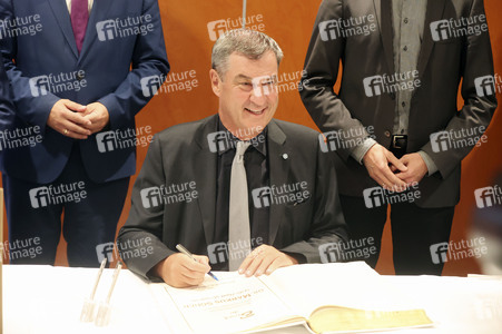 Sven Schulze und Markus Söder beim Landtagswahlkampf in Sachsen-Anhalt in Wernigerode