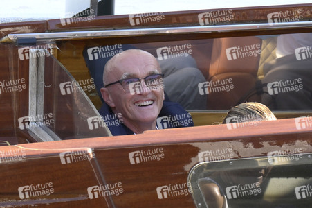 Abfahrt von Jack O'Connell und Danny Boyle vom Hotel Excelsior, Internationale Filmfestspiele von Venedig 2026