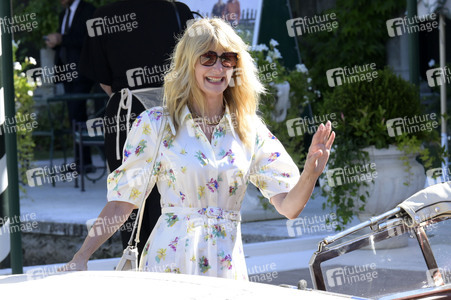 Abfahrt von Laura Dern vom Hotel Excelsior, Internationale Filmfestspiele von Venedig 2026