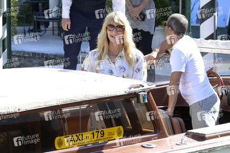 Abfahrt von Laura Dern vom Hotel Excelsior, Internationale Filmfestspiele von Venedig 2026