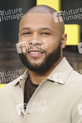 Season 2 Premiere 'The Gentlemen' in London