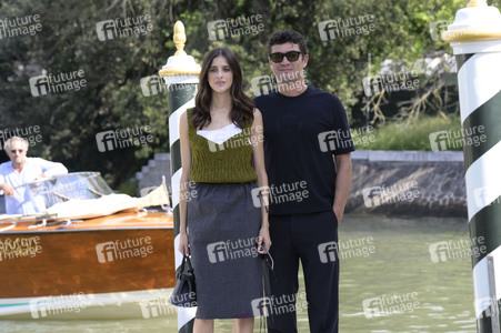 Ankunft von Benedetta Porcaroli und Riccardo Scamarcio am Hotel Excelsior, Internationale Filmfestspiele von Venedig 2026