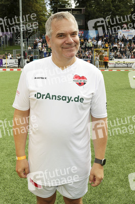 Benefiz-Fußballspiel 'Kicken mit Herz' 2026 in Hamburg