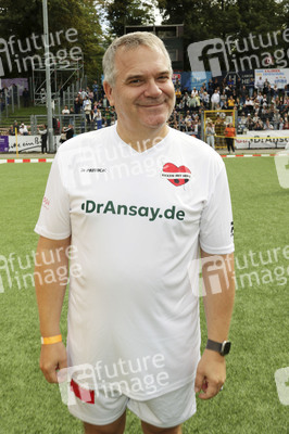 Benefiz-Fußballspiel 'Kicken mit Herz' 2026 in Hamburg