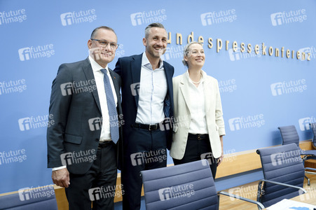 Bundespressekonferenz 'AfD - Auswirkungen der Landtagswahl in Sachsen-Anhalt auf die Bundespolitik' in Berlin