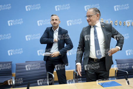 Bundespressekonferenz 'AfD - Auswirkungen der Landtagswahl in Sachsen-Anhalt auf die Bundespolitik' in Berlin