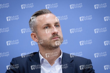 Bundespressekonferenz 'AfD - Auswirkungen der Landtagswahl in Sachsen-Anhalt auf die Bundespolitik' in Berlin