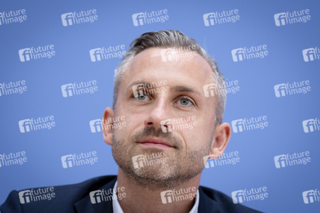 Bundespressekonferenz 'AfD - Auswirkungen der Landtagswahl in Sachsen-Anhalt auf die Bundespolitik' in Berlin