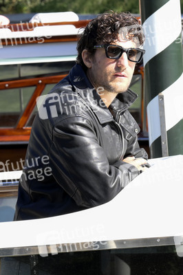 Abfahrt von Louis Garrel vom Hotel Excelsior, Internationale Filmfestspiele von Venedig 2026