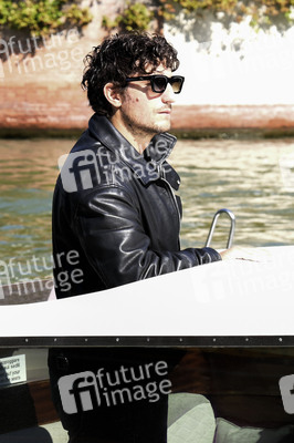 Abfahrt von Louis Garrel vom Hotel Excelsior, Internationale Filmfestspiele von Venedig 2026