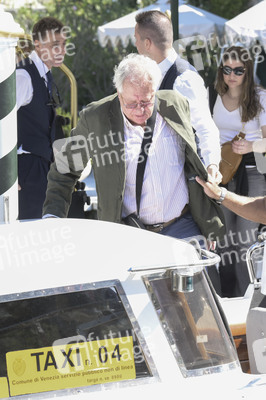 Abfahrt von Geoffrey Rush vom Hotel Excelsior, Internationale Filmfestspiele von Venedig 2026