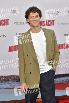 Filmpremiere 'Adams Acht' in Berlin