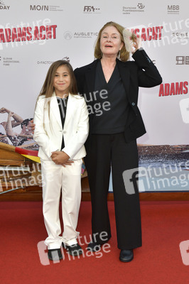 Filmpremiere 'Adams Acht' in Berlin