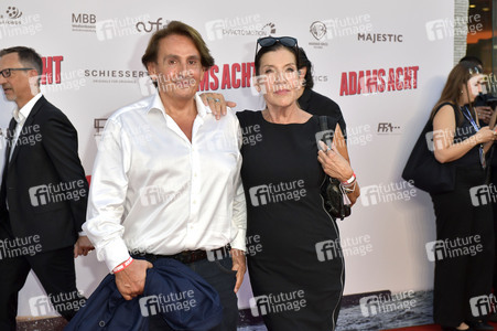 Filmpremiere 'Adams Acht' in Berlin