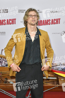 Filmpremiere 'Adams Acht' in Berlin