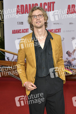Filmpremiere 'Adams Acht' in Berlin