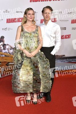 Filmpremiere 'Adams Acht' in Berlin