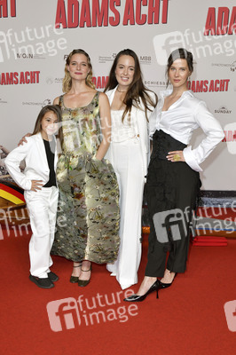 Filmpremiere 'Adams Acht' in Berlin
