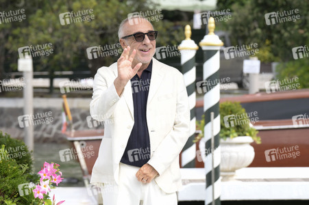 Ankunft von Pierfrancesco Favino, Giovanni Veronesi und Silvio Orlando am Hotel Excelsior, Internationale Filmfestspiele von Venedig 2026