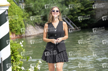 Ankunft von Claudia Napolitano am Hotel Excelsior, Internationale Filmfestspiele von Venedig 2026
