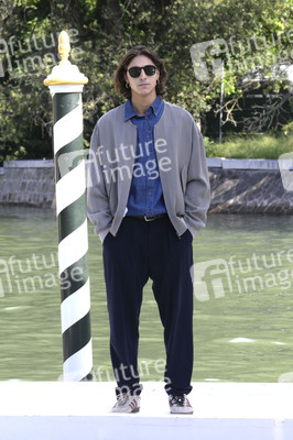 Abfahrt von Giacomo Covi vom Hotel Excelsior, Internationale Filmfestspiele von Venedig 2026
