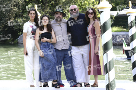 Ankunft vom 'Greta e le favole vere' Cast am Hotel Excelsior, Internationale Filmfestspiele von Venedig 2026