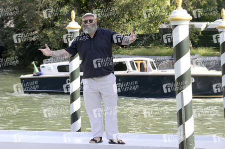 Ankunft vom 'Greta e le favole vere' Cast am Hotel Excelsior, Internationale Filmfestspiele von Venedig 2026