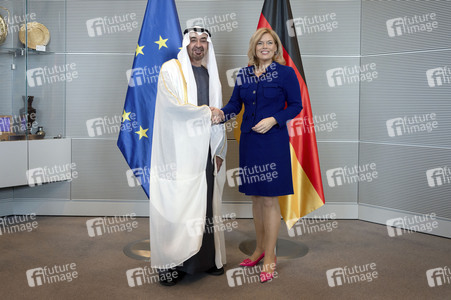 Bundestagspräsidentin Julia Klöckner empfängt den Staatspräsidenten der Vereinigten Arabischen Emirate in Berlin