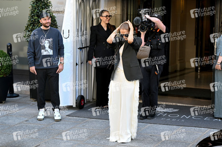 Céline Dion auf dem Weg zur ihrem Konzert in Paris