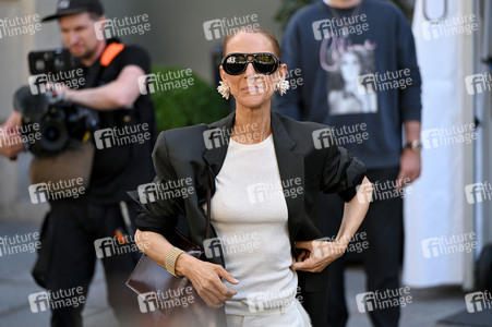 Céline Dion auf dem Weg zur ihrem Konzert in Paris