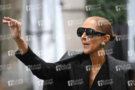Céline Dion auf dem Weg zu ihrem Konzert in Paris