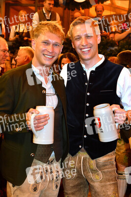 Wiesn Anstich im Schottenhamel Festzelt auf dem Oktoberfest 2026 in München