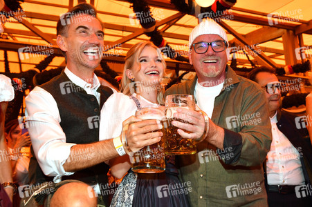 Wiesn Anstich im Schottenhamel Festzelt auf dem Oktoberfest 2026 in München