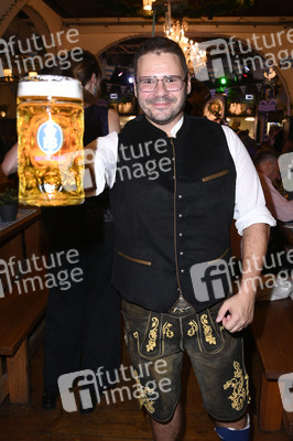 Wiesn Anstich 2026 im Hofbräu Berlin