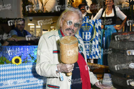 Wiesn Anstich 2026 im Hofbräu Berlin