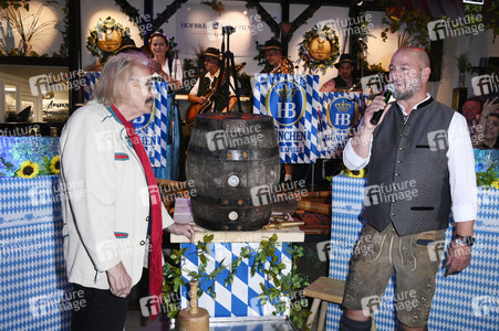 Wiesn Anstich 2026 im Hofbräu Berlin
