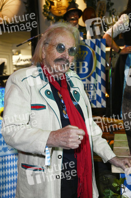 Wiesn Anstich 2026 im Hofbräu Berlin